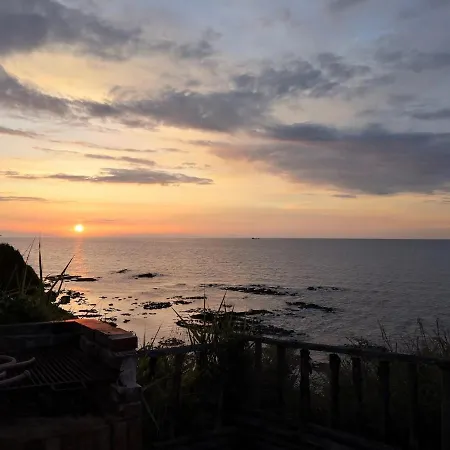 Villa Ciclamino By The Sea In Cefalu *
